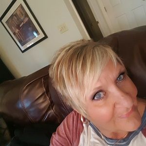 Meet your Posher, Candi